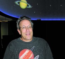 Dentist is an astronomy rock star