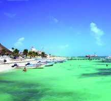 Cancun mixes resort life, Mayan culture