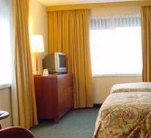 How to bid for rooms at a choice of hotels