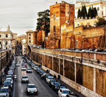 A geezer relearns the driving rules in Italy