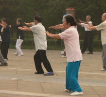 Q&A: Tai chi benefits; statin side-effects