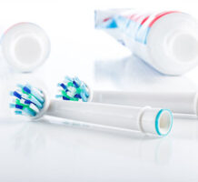 Easy-to-use toothbrushes and flossers