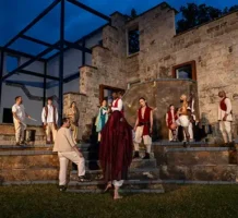 Julius Caesar thrills in outdoor venue